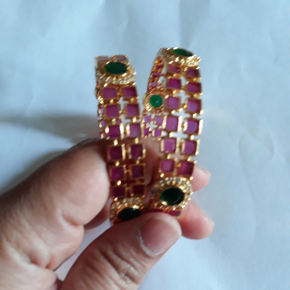 Bangles. - Picture 5 of 8